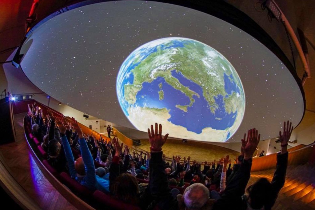 Il 7 maggio a Città della Scienza: Cieli immensi e infiniti, una serata sotto le stelle con Focus
